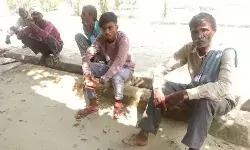 पत्नी के तलाक से आहत ऑटो चालक ने किया ऐसा काम- मच गया कोहराम पत्नी के तलाक से आहत ऑटो चालक ने किया ऐसा काम- मच गया कोहराम