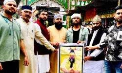 प्रेमानंद महाराज की सलामती के लिए हिंदू-मुस्लिम एक साथ कर रहे दुआ