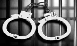 नशीले पदार्थों के दो बड़े रैकेट का भंडाफोड़- आठ गिरफ्तार नशीले पदार्थों के दो बड़े रैकेट का भंडाफोड़- आठ गिरफ्तार