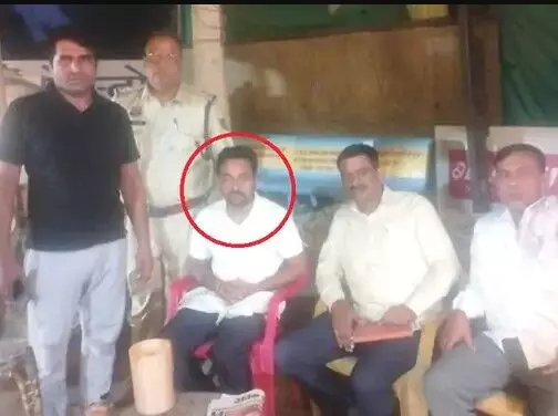 CM के नाम 9 पन्नों का नोट छोड़कर अंतरध्यान हुए BJP नेता मंदिर में मिले CM के नाम 9 पन्नों का नोट छोड़कर अंतरध्यान हुए BJP नेता मंदिर में मिले