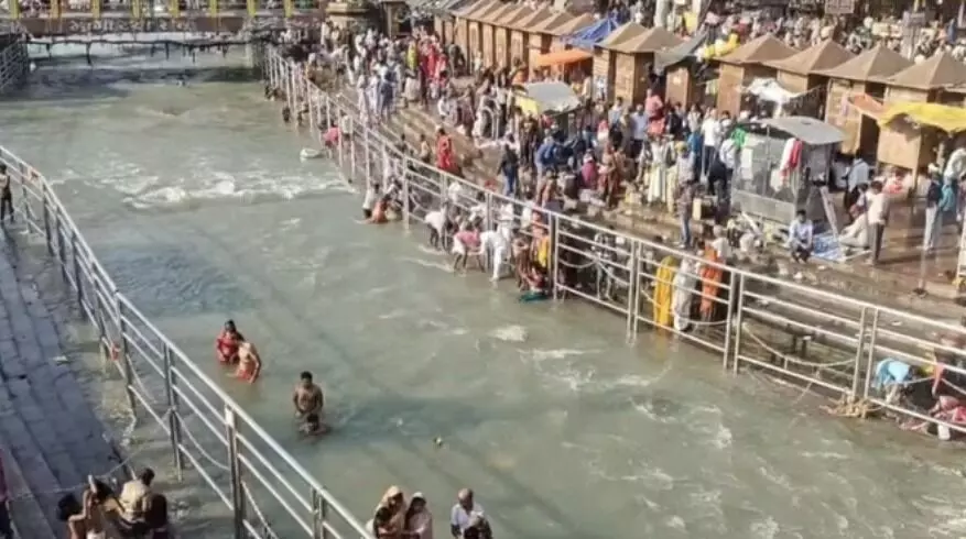 हर की पैड़ी पर हुआ गंगा का आगमन- स्नान के लिए श्रद्धालुओं को.. हर की पैड़ी पर हुआ गंगा का आगमन- स्नान के लिए श्रद्धालुओं को..