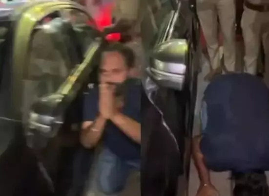 कारोबारी से नाक रगड़वाने के मामले में थानेदार पर गिरी गाज-किया सस्पेंड कारोबारी से नाक रगड़वाने के मामले में थानेदार पर गिरी गाज-किया सस्पेंड