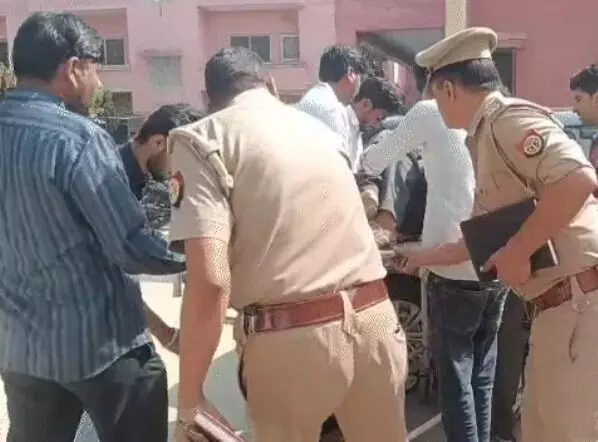 इकलौते बेटे का मर्डर कर पिता ने बहू को भी मारी गोली- नजरअंदाजी से.. इकलौते बेटे का मर्डर कर पिता ने बहू को भी मारी गोली- नजरअंदाजी से..