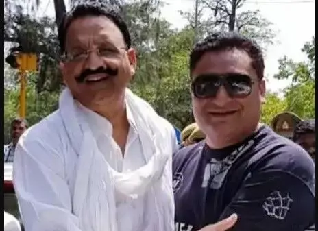 करोड़ों की हेराफेरी कर दुबई भागा मुख्तार का करीबी डंपी गिरफ्तार करोड़ों की हेराफेरी कर दुबई भागा मुख्तार का करीबी डंपी गिरफ्तार