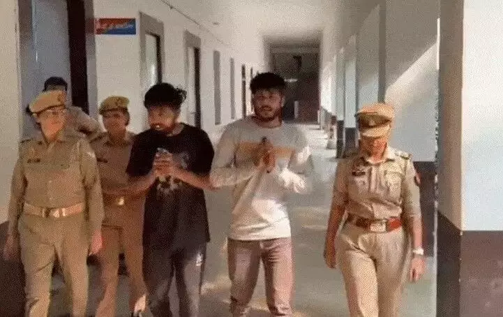 पुलिस की फिटनेस से छेड़छाड़ करने वालों को सभी लड़कियां नजर आई बहन पुलिस की फिटनेस से छेड़छाड़ करने वालों को सभी लड़कियां नजर आई बहन