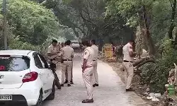 कुख्यात बदमाश और पुलिस टीम हुई आमने - सामने नतीजा क्या हुआ पढ़िए खबर कुख्यात बदमाश और पुलिस टीम हुई आमने - सामने नतीजा क्या हुआ पढ़िए खबर