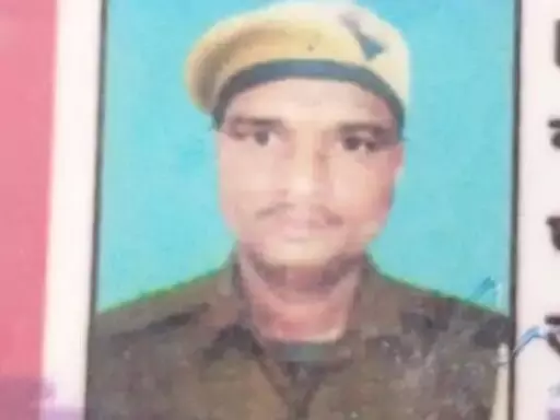 डीएम आवास के बाहर होमगार्ड की करंट लगने से हुई मौत डीएम आवास के बाहर होमगार्ड की करंट लगने से हुई मौत