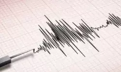लगे भूकंप के तेज झटके- दहशत में लोग सड़कों पर उमड़े- रिक्टर स्केल पर.. लगे भूकंप के तेज झटके- दहशत में लोग सड़कों पर उमड़े- रिक्टर स्केल पर..