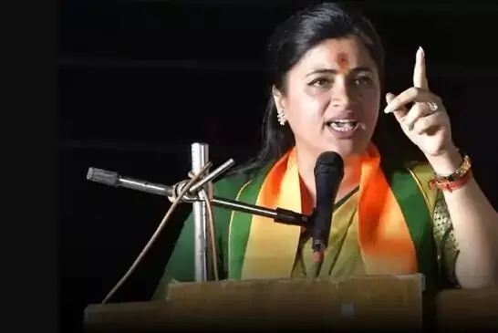 भाजपा नेता नवनीत राणा को धमकी- गैंगरेप एवं जान से मारने की वार्निंग भाजपा नेता नवनीत राणा को धमकी- गैंगरेप एवं जान से मारने की वार्निंग