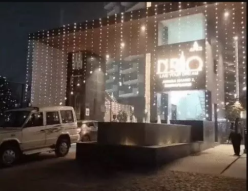 अपेक्स बिल्डर्स के दफ्तर पर जीएसटी का छापा-चार गाड़ियों में पहुंची टीम अपेक्स बिल्डर्स के दफ्तर पर जीएसटी का छापा-चार गाड़ियों में पहुंची टीम