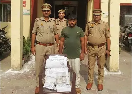 पुलिस ने शातिर चोर को पकड़ किया तीन चोरियों का खुलासा- जेवर नकदी.. पुलिस ने शातिर चोर को पकड़ किया तीन चोरियों का खुलासा- जेवर नकदी..