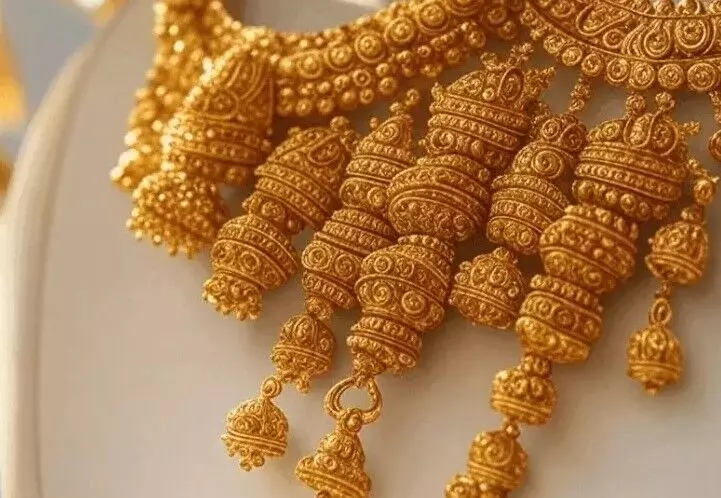 सोना चांदी ने फिर भरी उड़ान- लगे महंगाई के पंख- आज बढ़े इतने दाम सोना चांदी ने फिर भरी उड़ान- लगे महंगाई के पंख- आज बढ़े इतने दाम