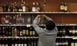 मंदिर से हुआ ‘फ्री शराब’ का मिलने का एलान जिससे मच गया हड़कंप