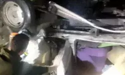 तीखे मोड़ पर बेकाबू हुई कार खाई में गिरी- चली गई तीन लोगों की जान तीखे मोड़ पर बेकाबू हुई कार खाई में गिरी- चली गई तीन लोगों की जान