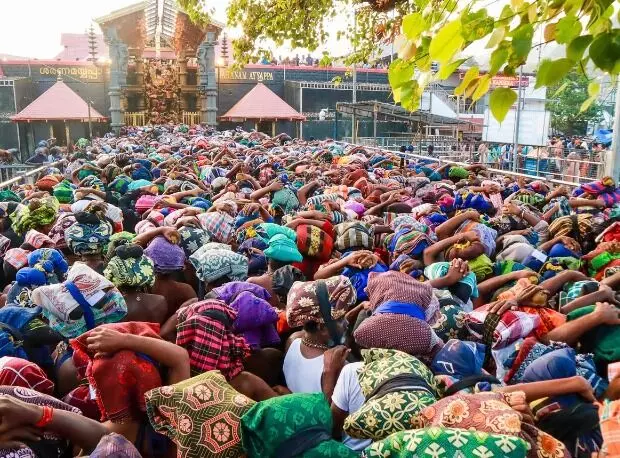 सबरीमाला मंदिर में सोने की चोरी- पूर्व अधिकारी गिरफ्तार सबरीमाला मंदिर में सोने की चोरी- पूर्व अधिकारी गिरफ्तार