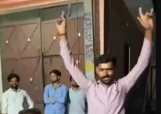 नशे की पिनक और REEL की सनक में तमंचे पर डिस्को- FIR के बाद फरार नशे की पिनक और REEL की सनक में तमंचे पर डिस्को- FIR के बाद फरार