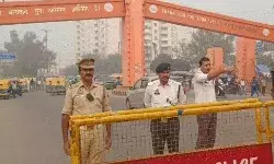 मेरठ एक्सप्रेस वे पर चेकिंग चलते देख ड्राइवरों ने रास्ते बदले-लगी लाइन