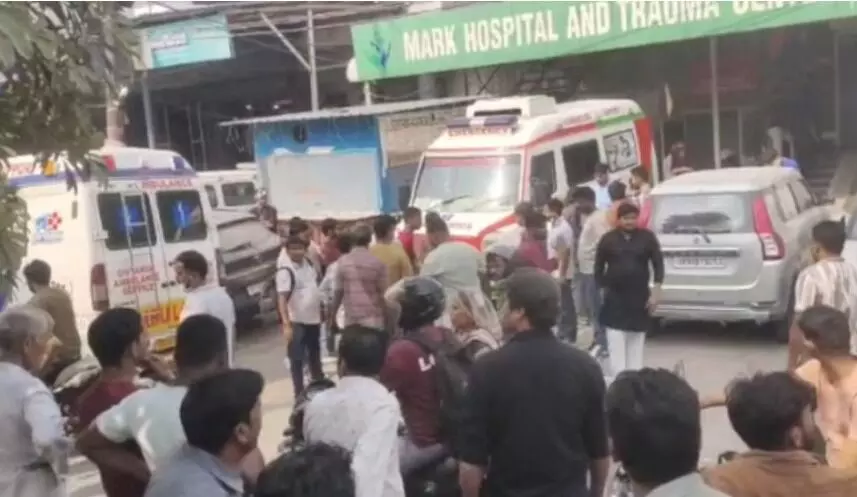 अस्पताल में ऑक्सीजन लाइन फटने से हुआ धमाका- सप्लाई रुकने से मरीजों.. अस्पताल में ऑक्सीजन लाइन फटने से हुआ धमाका- सप्लाई रुकने से मरीजों..