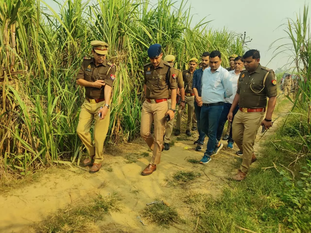 मुठभेड़ में 3 वांटेड आरोपी गिरफ्तार- गोली लगने से दो कंधे पर लटककर चले मुठभेड़ में 3 वांटेड आरोपी गिरफ्तार- गोली लगने से दो कंधे पर लटककर चले