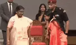 पतंजलि यूनिवर्सिटी पहुंची राष्ट्रपति ने स्टूडेंट को दी डिग्रियां...