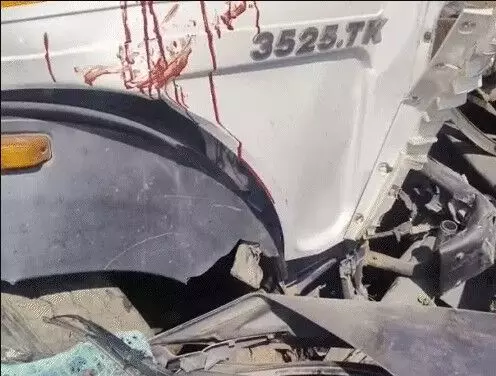 डंपर ने 17 गाड़ियों को मारी टक्कर- खून से सड़क हुई लाल-11 की मौत