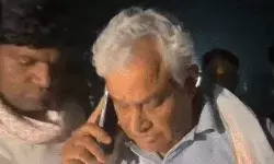 नकली घी फैक्ट्री पर मंत्री का छापा- चारे के ढेर में मिले केमिकल ड्रम