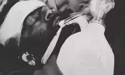 शादी के बाद पत्नी से चल रही अनबन से आहट युवक ने खुद को गोली मारी शादी के बाद पत्नी से चल रही अनबन से आहट युवक ने खुद को गोली मारी