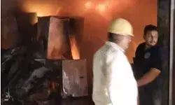 इलेक्ट्रॉनिक गोदाम में आग- TV फ्रिज AC वाशिंग मशीन आदि उपकरण खाक