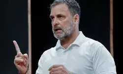 राहुल गांधी का बाद आरोप- हरियाणा में चोरी हुए 25 लाख वोट राहुल गांधी का बाद आरोप- हरियाणा में चोरी हुए 25 लाख वोट