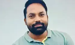 क्रिकेट खेल रहे LIC अफसर ने बोलिंग करते वक्त पानी पिया और फिर.. क्रिकेट खेल रहे LIC अफसर ने बोलिंग करते वक्त पानी पिया और फिर..