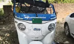 गंगा स्नान को जा रहे श्रद्धालुओं से भरा ऑटो पलटा-2 की मौत- 10 घायल गंगा स्नान को जा रहे श्रद्धालुओं से भरा ऑटो पलटा-2 की मौत- 10 घायल