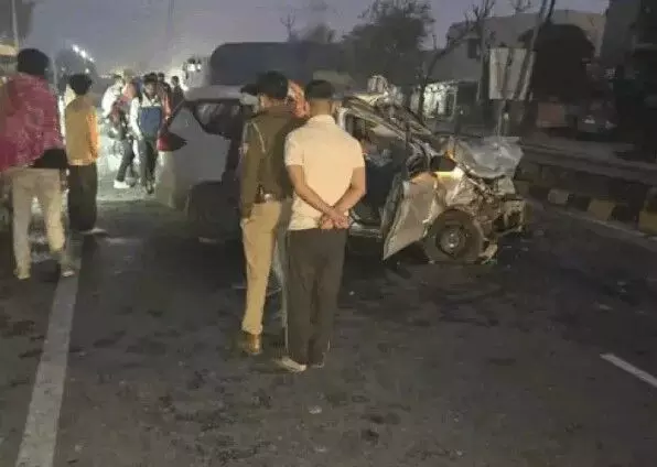 डंपर में घुसी तेज रफ्तार अर्टिगा- दो की मौके पर मौत-10 नेपाली घायल डंपर में घुसी तेज रफ्तार अर्टिगा- दो की मौके पर मौत-10 नेपाली घायल