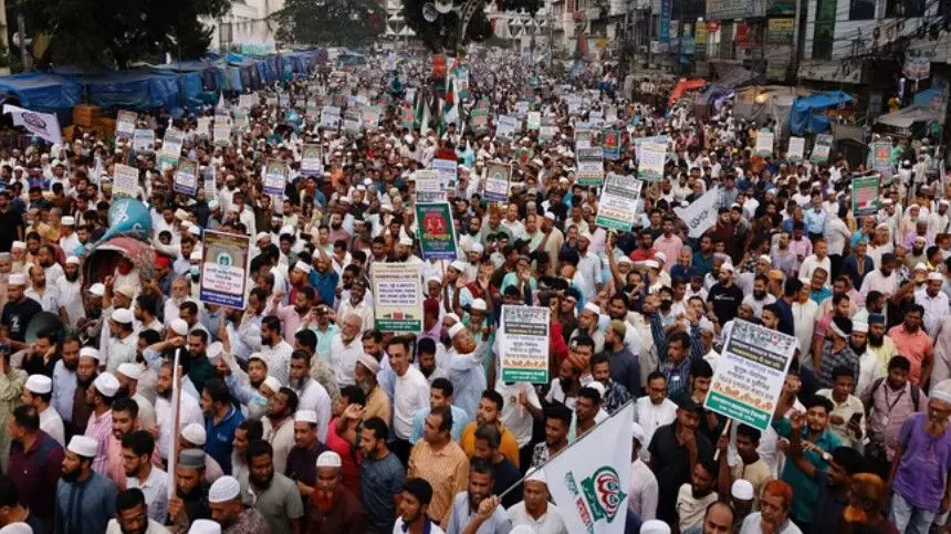 चुनाव प्रचार में हिंसा- BNP कैंडिडेट को मारी गोली- एक के घर में आग चुनाव प्रचार में हिंसा- BNP कैंडिडेट को मारी गोली- एक के घर में आग