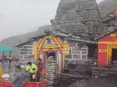 तृतीय केदार के कपाट बंद मार्केटेश्वर मंदिर के लिए रवाना हुई डोली तृतीय केदार के कपाट बंद मार्केटेश्वर मंदिर के लिए रवाना हुई डोली