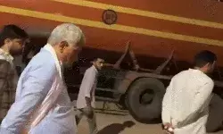 कृषि मंत्री का बायोडीजल फैक्ट्री पर छापा-पलंग के नीचे 15 लाख रुपए बरामद कृषि मंत्री का बायोडीजल फैक्ट्री पर छापा-पलंग के नीचे 15 लाख रुपए बरामद