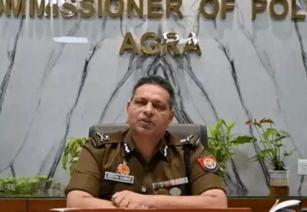 लो कर लो बात- रुपए नहीं मिलने पर रिश्वत में 4 जोड़ी जूते ही ले गए लो कर लो बात- रुपए नहीं मिलने पर रिश्वत में 4 जोड़ी जूते ही ले गए