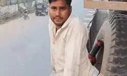 खड़े ट्रक में पीछे से टक्कर मार घुसा कंटेनर-क्लीनर एवं महिला यात्री... खड़े ट्रक में पीछे से टक्कर मार घुसा कंटेनर-क्लीनर एवं महिला यात्री...