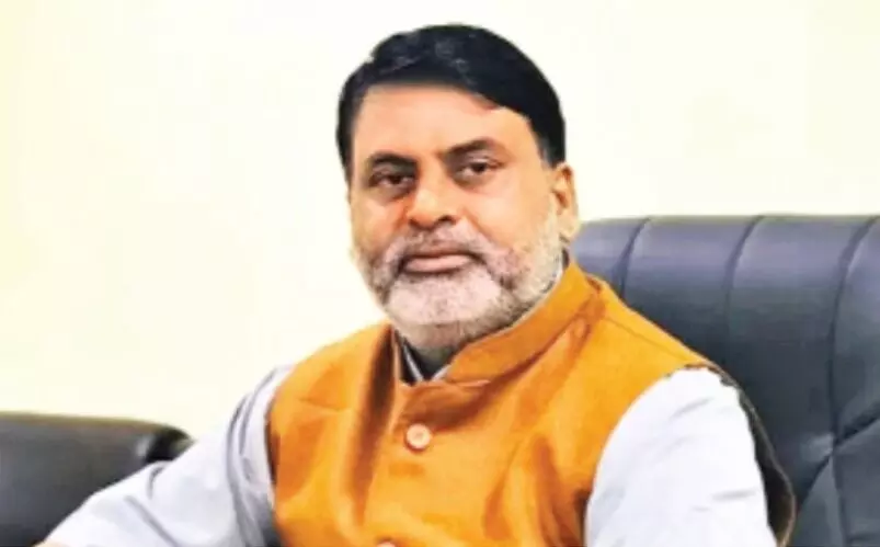 25 दिन में ही धडाम हुई सरकार- समर्थक विपक्ष में खड़े मिले 25 दिन में ही धडाम हुई सरकार- समर्थक विपक्ष में खड़े मिले