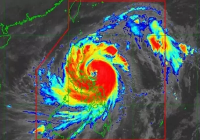 185 किलोमीटर प्रति घंटे का तूफान- आपातकाल घोषित- 50000 परिवार.. 185 किलोमीटर प्रति घंटे का तूफान- आपातकाल घोषित- 50000 परिवार..