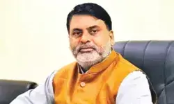 25 दिन में ही धडाम हुई सरकार- समर्थक विपक्ष में खड़े मिले 25 दिन में ही धडाम हुई सरकार- समर्थक विपक्ष में खड़े मिले