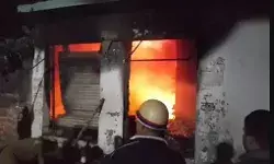 मोबाइल शॉप में आग- लाखों का सामान हुआ खाक- हजारों की नगदी भी..