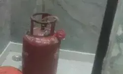 बाथरूम में नहा रही कक्षा 6 की छात्रा पर मौत का झपट्टा- एक दिन पहले..