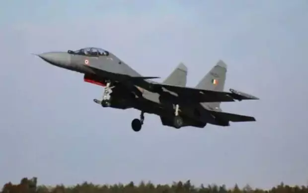 लड़ाकू विमान सुखोई 30 की इमरजेंसी लैंडिंग- सवेरे भरी थी जेट ने उड़ान