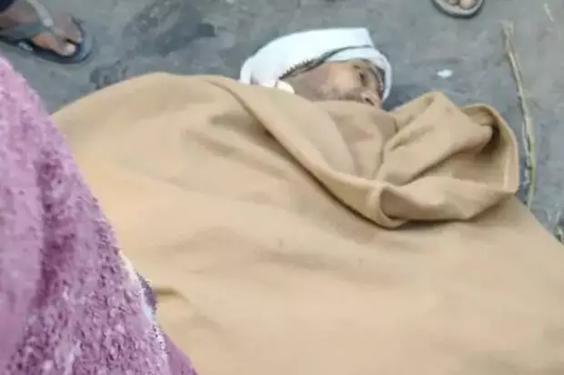 मॉर्निंग वॉक को निकले ग्रामीण को तेज रफ्तार ट्रक ने कुचला- मौके पर मौत मॉर्निंग वॉक को निकले ग्रामीण को तेज रफ्तार ट्रक ने कुचला- मौके पर मौत