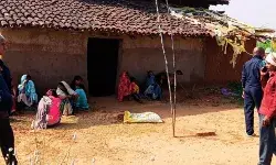 मां ने दुधमुंहे बच्चे को चुल्हे में जलाया फिर खुद लगाई फांसी