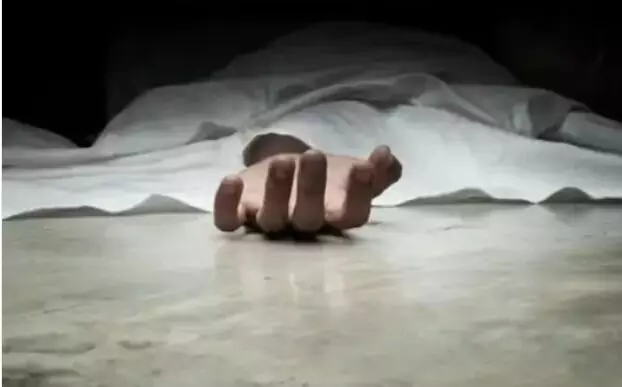 छठी क्लास की स्टूडेंट ने 19वीं मंजिल से लगाई छलांग- इस बात से थी.. छठी क्लास की स्टूडेंट ने 19वीं मंजिल से लगाई छलांग- इस बात से थी..