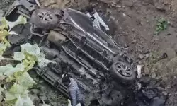 दिल्ली मुंबई एक्सप्रेस वे पर हादसा- खाई में गिरी कार- चली गई 5 की जान दिल्ली मुंबई एक्सप्रेस वे पर हादसा- खाई में गिरी कार- चली गई 5 की जान