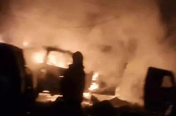 दिल्ली के बाद श्रीनगर में पुलिस स्टेशन में ब्लॉस्ट- उडे 9 के चीथड़े दिल्ली के बाद श्रीनगर में पुलिस स्टेशन में ब्लॉस्ट- उडे 9 के चीथड़े