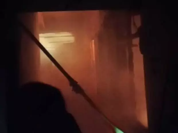 आग से परिवार तबाह- 5 की जिंदा जलकर मौत- 5 लड़ रहे जिंदगी की जंग आग से परिवार तबाह- 5 की जिंदा जलकर मौत- 5 लड़ रहे जिंदगी की जंग