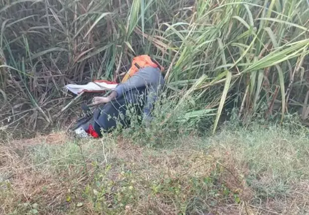 काम से निकले युवक की गन्ने के खेत में मिली लाश-मचा परिजनों में कोहराम काम से निकले युवक की गन्ने के खेत में मिली लाश-मचा परिजनों में कोहराम